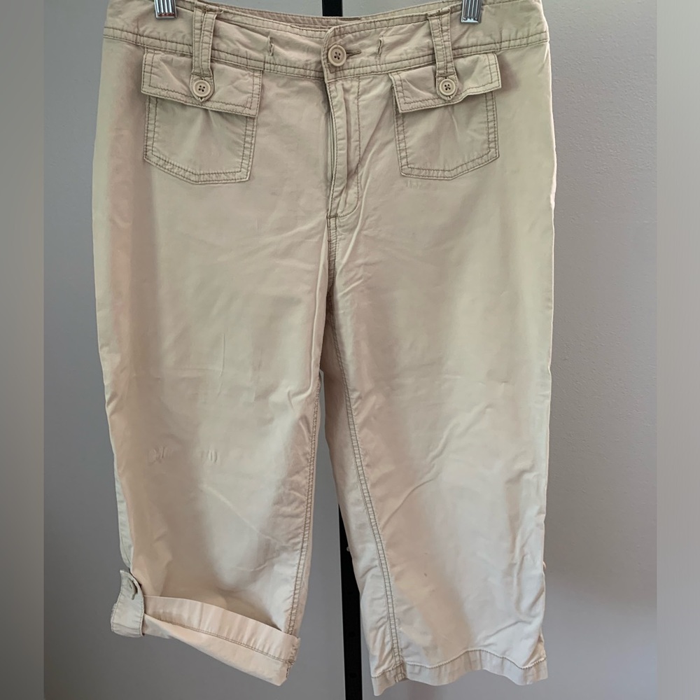 St. Johnโs Bay Tan Capris